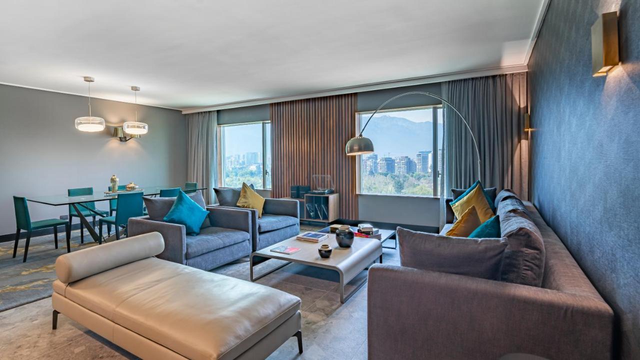 Pullman Santiago Vitacura Bagian luar foto A suite at the hotel