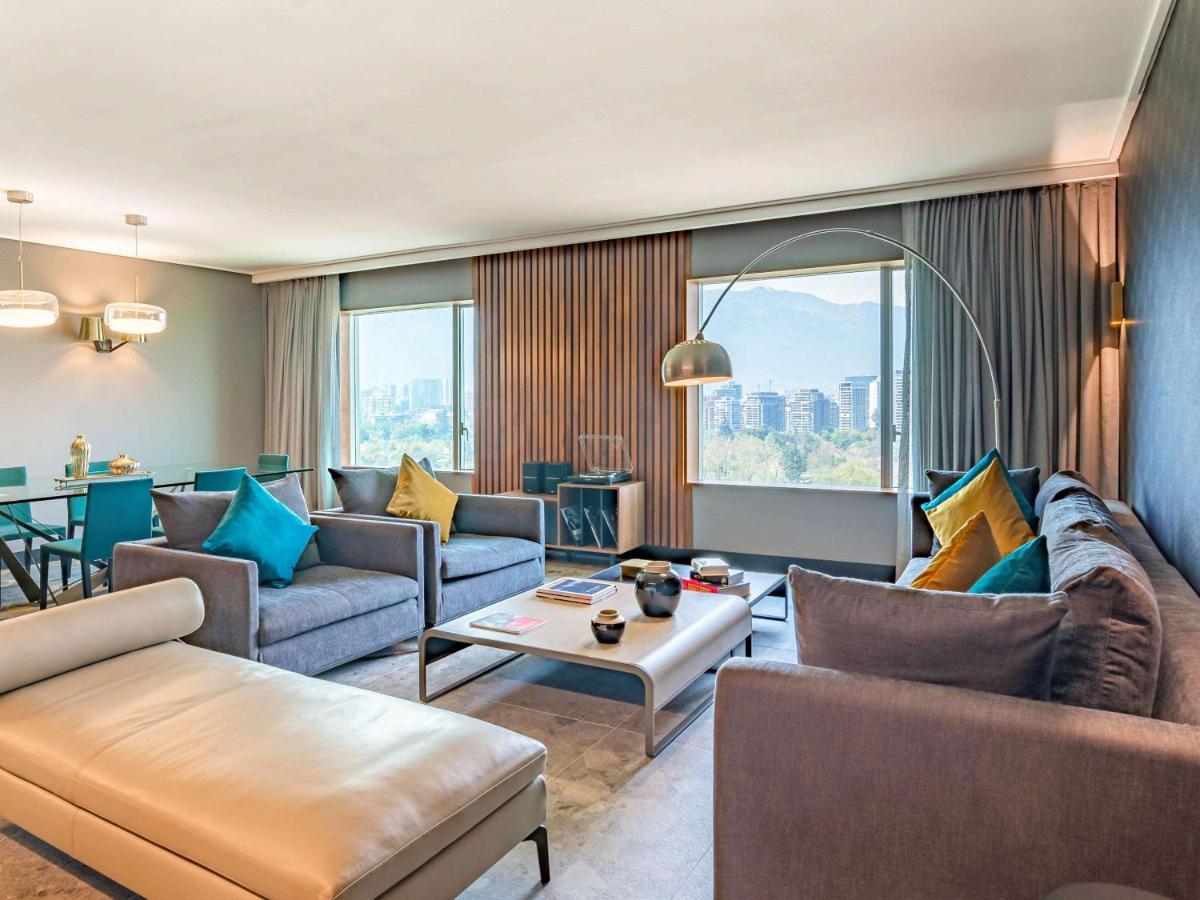 Pullman Santiago Vitacura Bagian luar foto A suite at the hotel